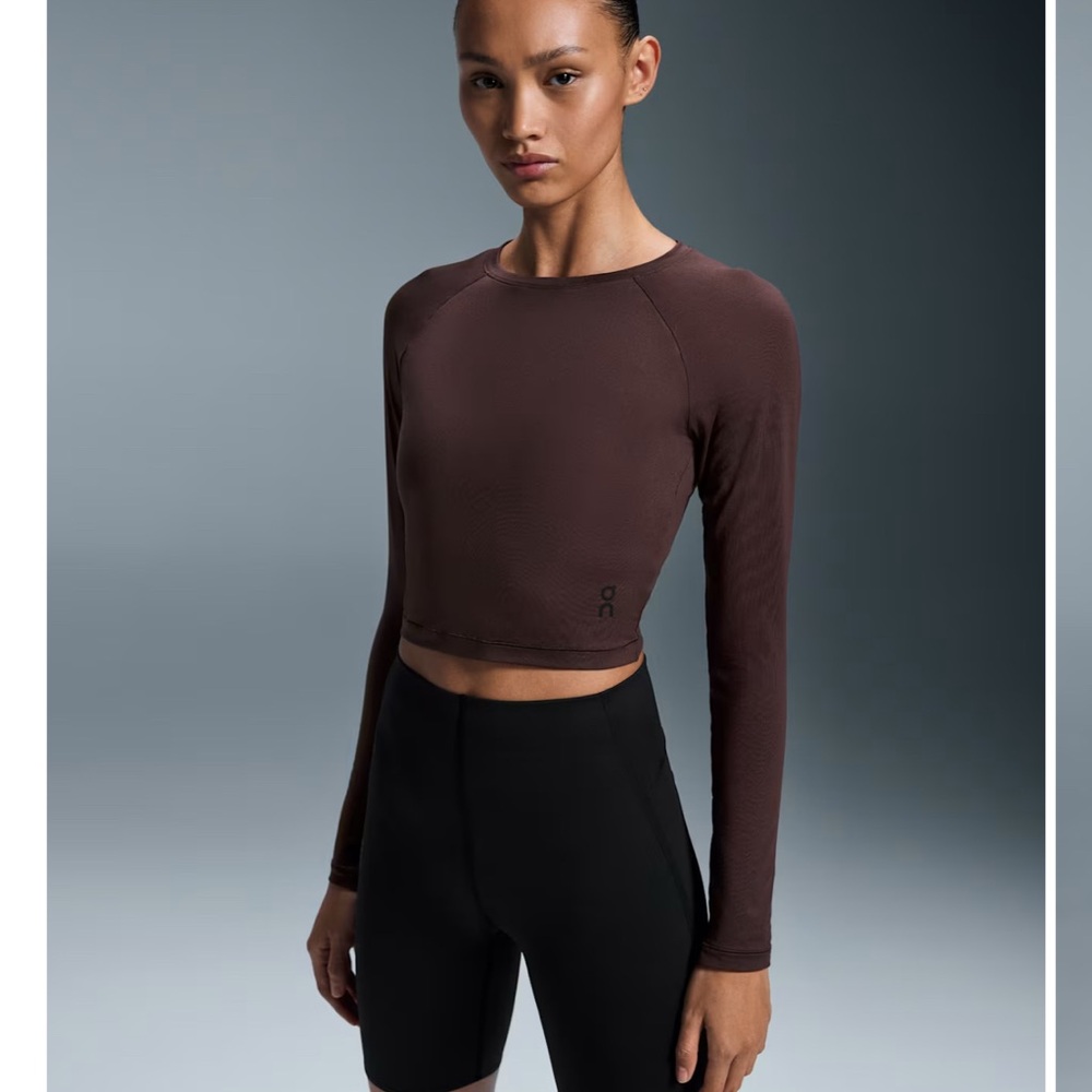NWT On Running Women's Movement Long-T Crop Mulberry